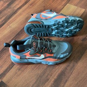 Nike Air Max 270 React . Gray, Orange and white.